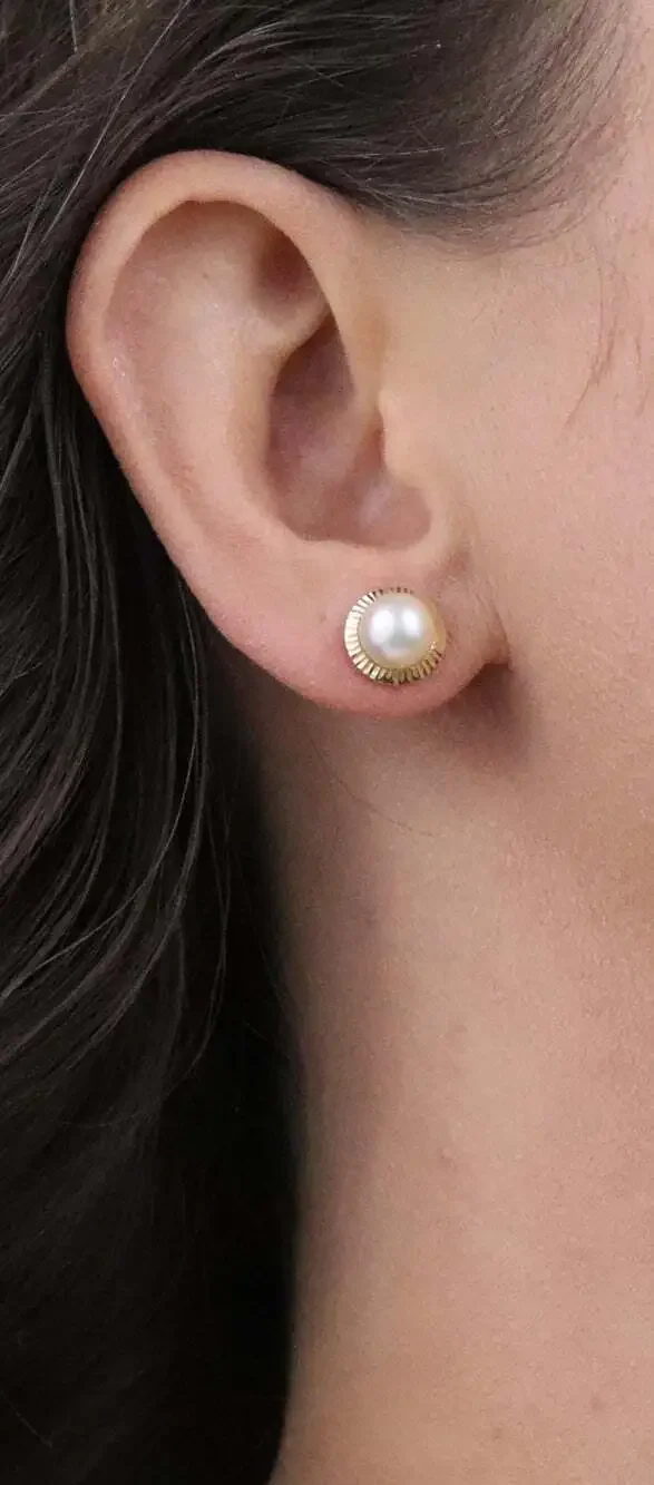 14k Yellow Gold Freshwater Pearl Earrings Studs 3/8